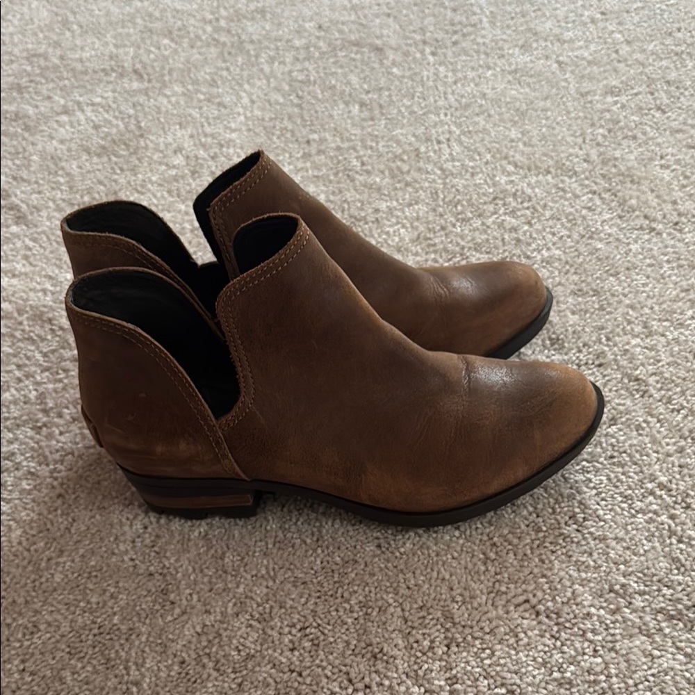 Sorel Lolla Cut Out Booties